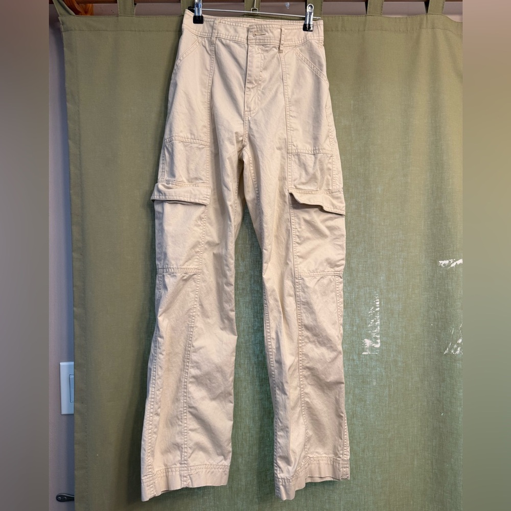Abercrombie & Fitch Women's Tan Cargo Pants